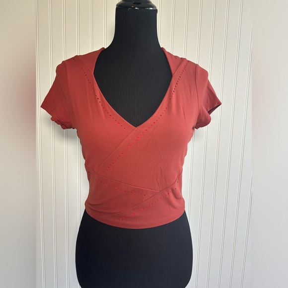 Athleta It's A Wrap Tee Russet Brown Orange Small Womens Performance Activewear - Picture 3 of 15